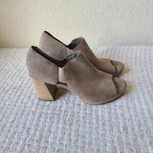 Eileen Fisher Women's Tan Block Heel Ankle Boots Size 7